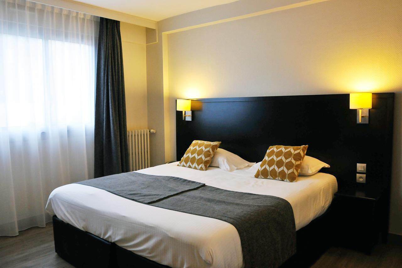 Hotel Des Quatrans Caen Eksteriør bilde